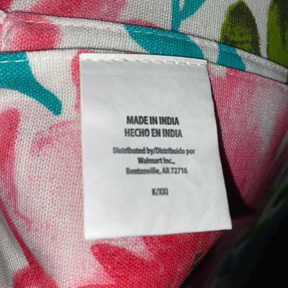 Floral table runner - Picture 2 of 5